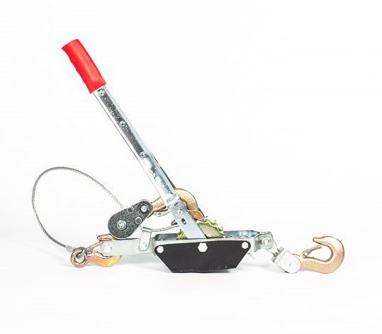 A CABLE DE ACERO DE 2 T.
